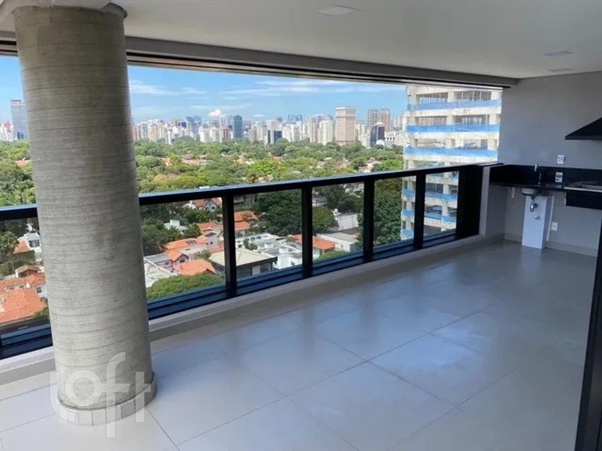 Apartamento à venda com 3 quartos, 142m² - Foto 1