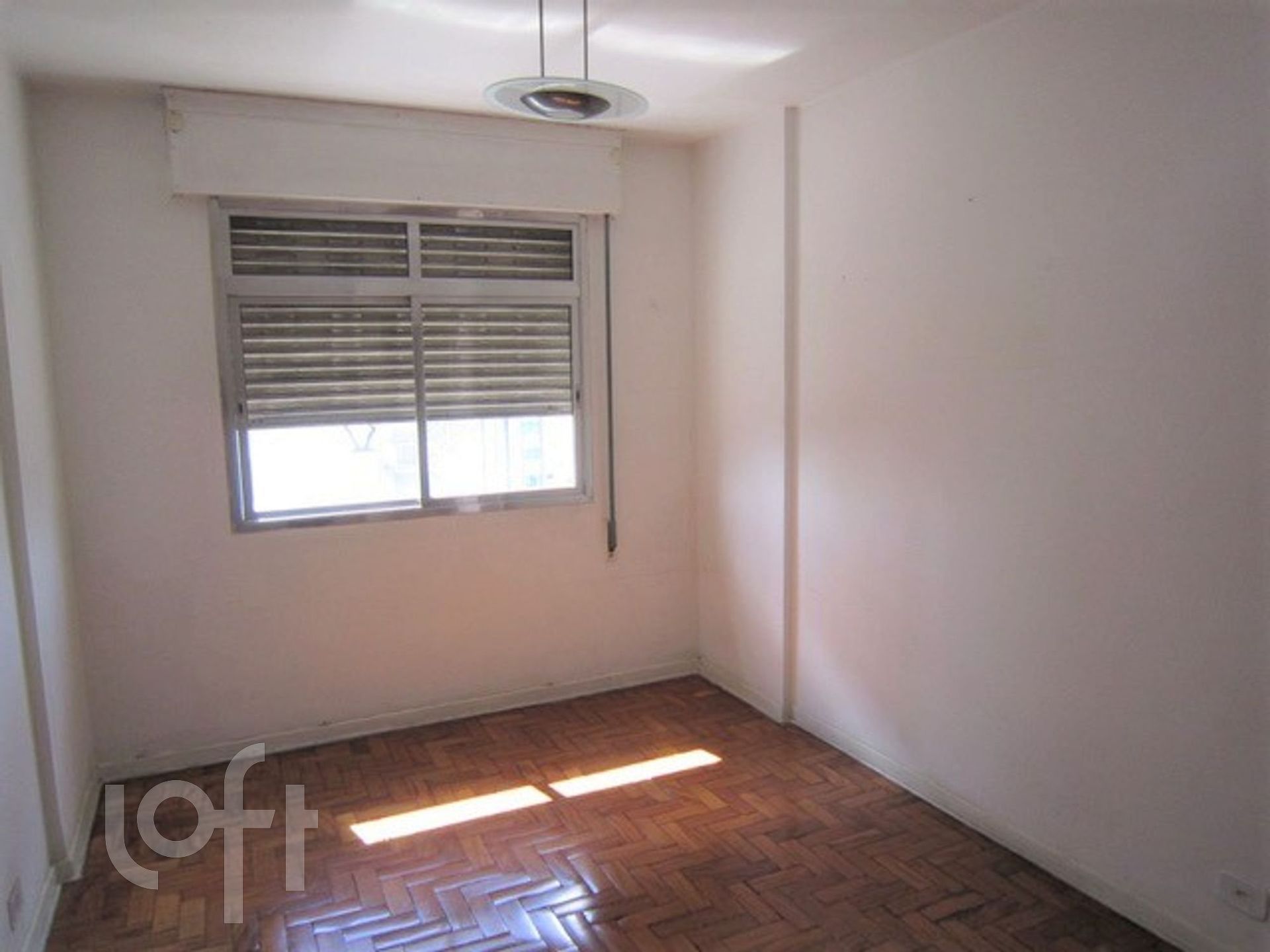 Apartamento à venda com 1 quarto, 60m² - Foto 2