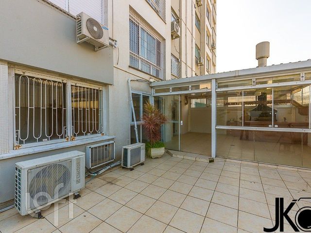 Apartamento com 210m², 3 dormitórios, 1 suíte, 1 vaga, Petrópolis em Porto Alegre