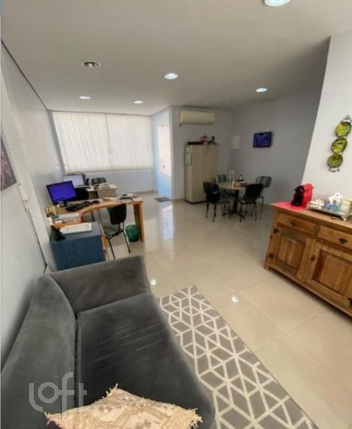 Casa à venda em Carrão com 270 m², 3 quartos, 1 su