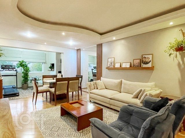 Apartamento com 88m², 2 dormitórios, 1 suíte, 1 vaga, Vila Ipiranga em Porto Alegre