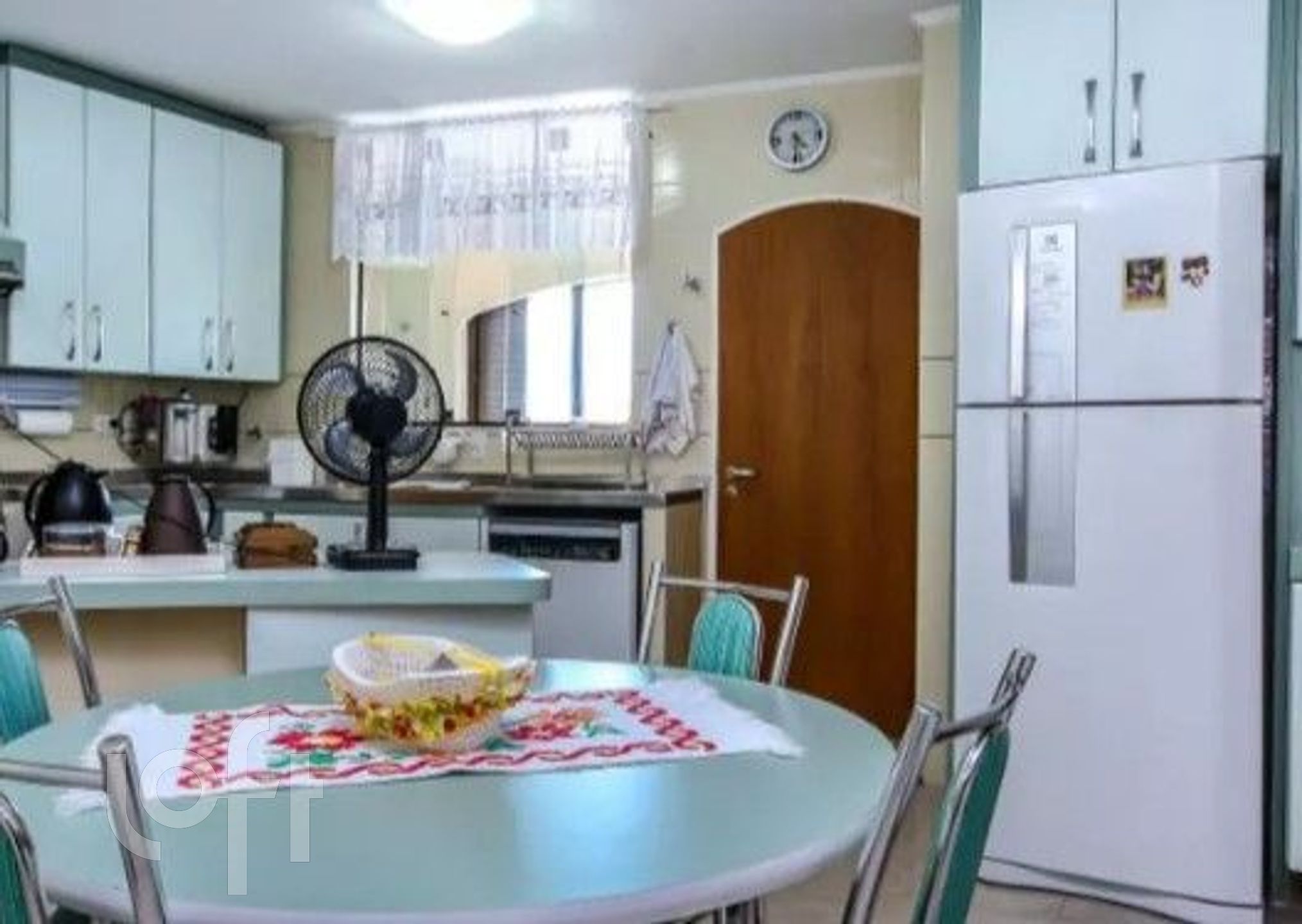 Apartamento à venda com 4 quartos, 224m² - Foto 9