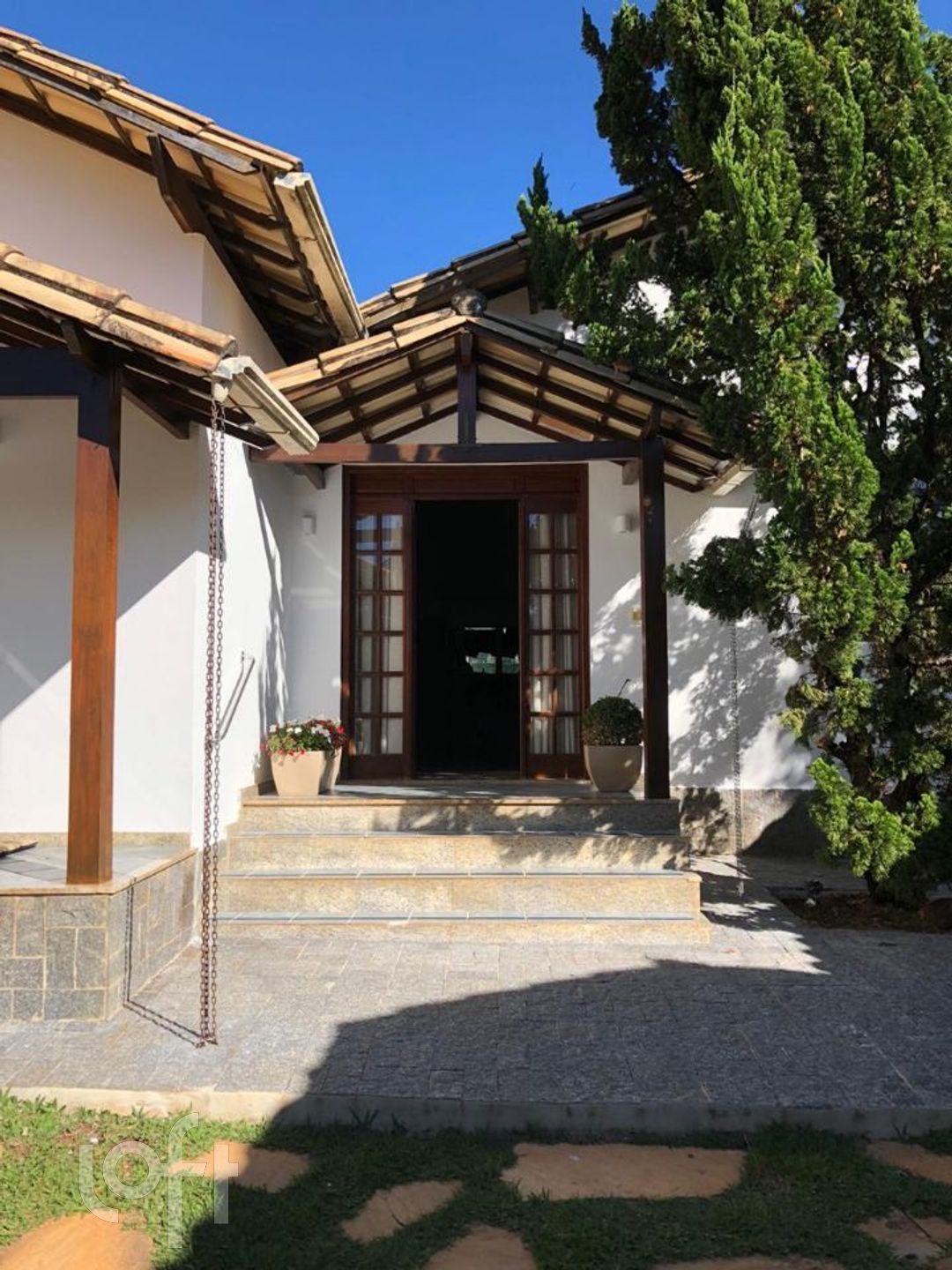 Casa à venda com 4 quartos, 150m² - Foto 1