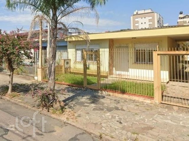 Casa com 180m², 3 dormitórios, 1 suíte, 2 vagas, Cristo Redentor em Porto Alegre