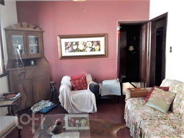 Casa com 240m², 3 dormitórios, 1 suíte, 2 vagas, Chácara das Pedras em Porto Alegre