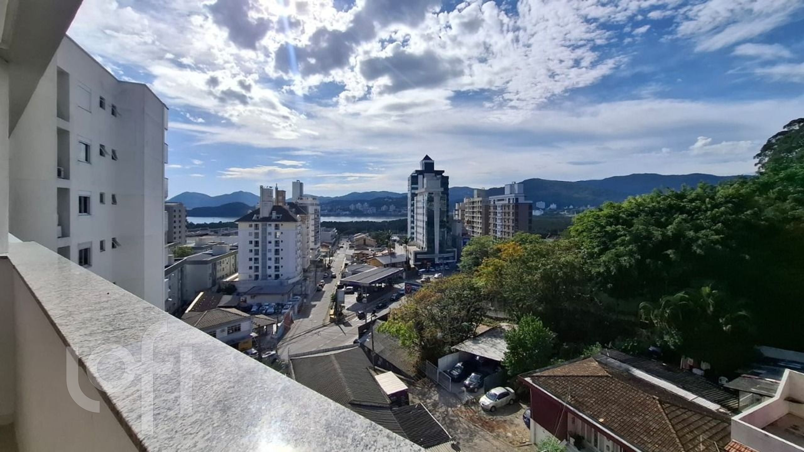 Apartamentos com 112m², 3 quartos, 1 suíte, 2 garagens, no bairro Agronômica em Florianópolis
