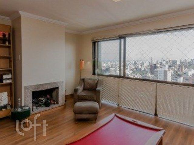 Apartamento com 121m², 3 dormitórios, 1 suíte, 2 vagas, Petrópolis em Porto Alegre