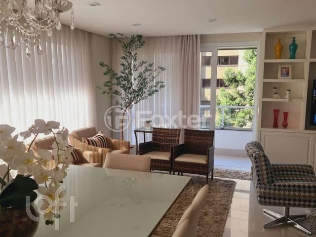 Apartamento com 181m², 3 dormitórios, 3 suítes, 3 vagas, Bela Vista em Porto Alegre