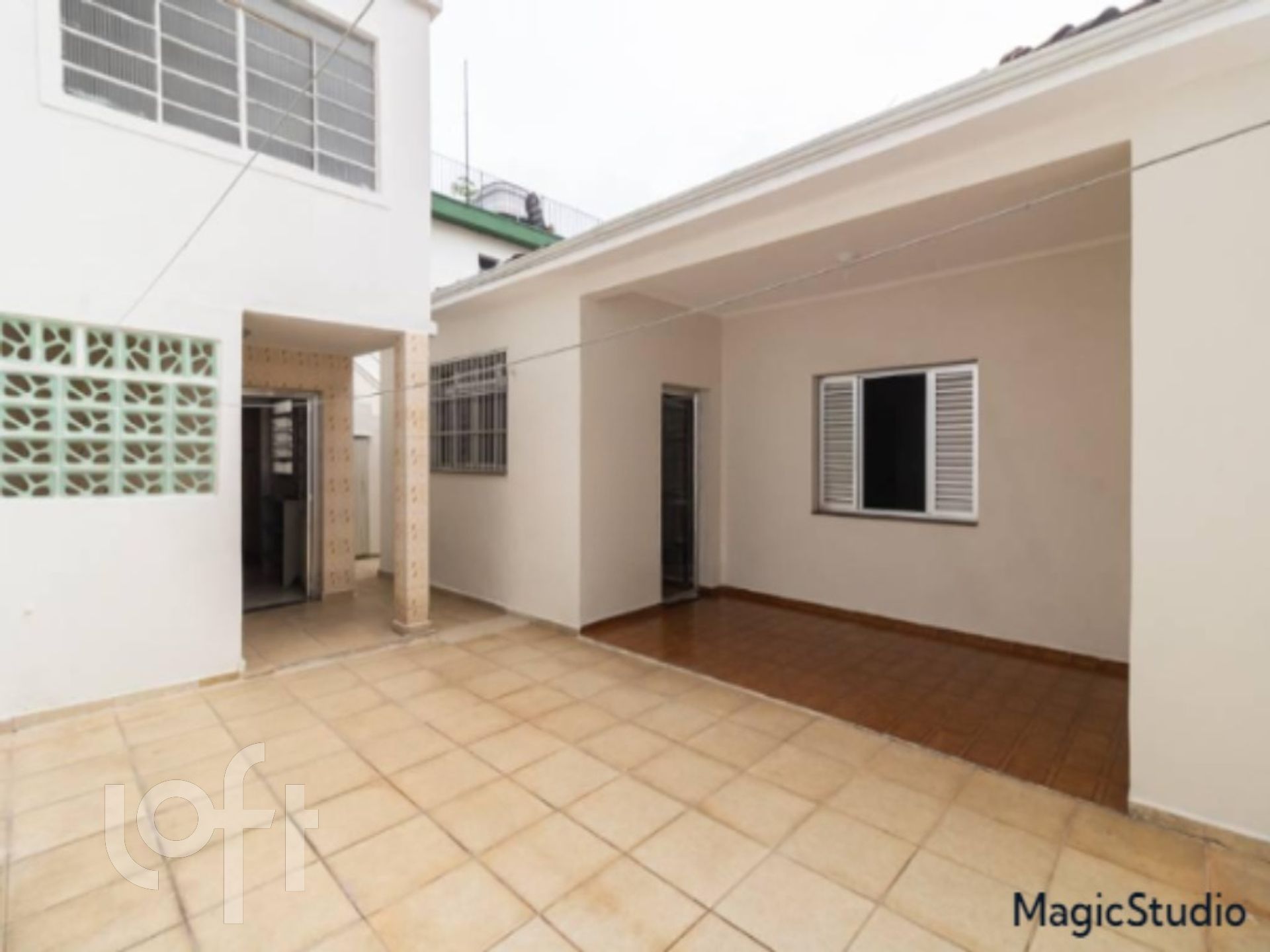 Casa à venda com 3 quartos, 264m² - Foto 1