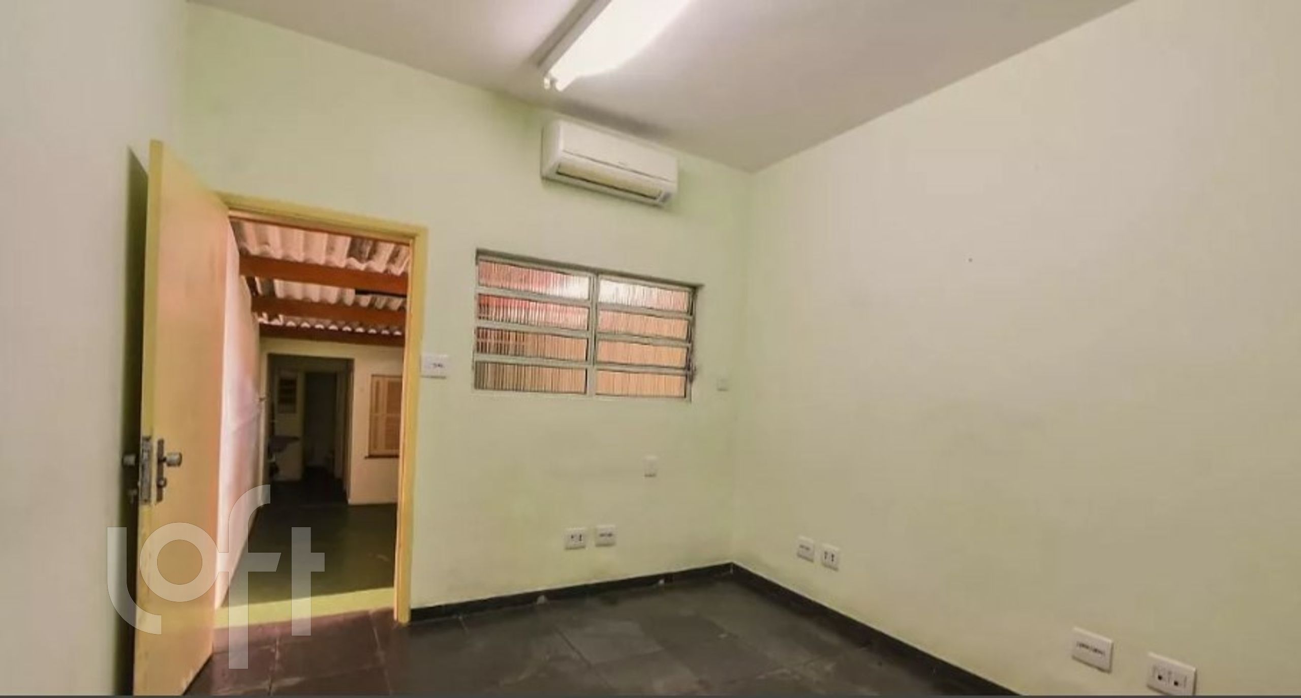 Casa à venda com 4 quartos, 150m² - Foto 4