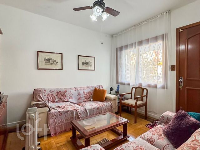 Casa com 392m², 4 dormitórios, Petrópolis em Porto Alegre