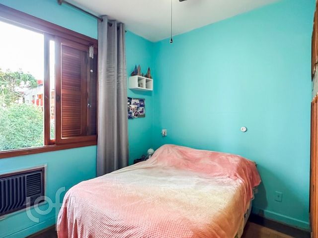 Casa com 392m², 4 dormitórios, Petrópolis em Porto Alegre