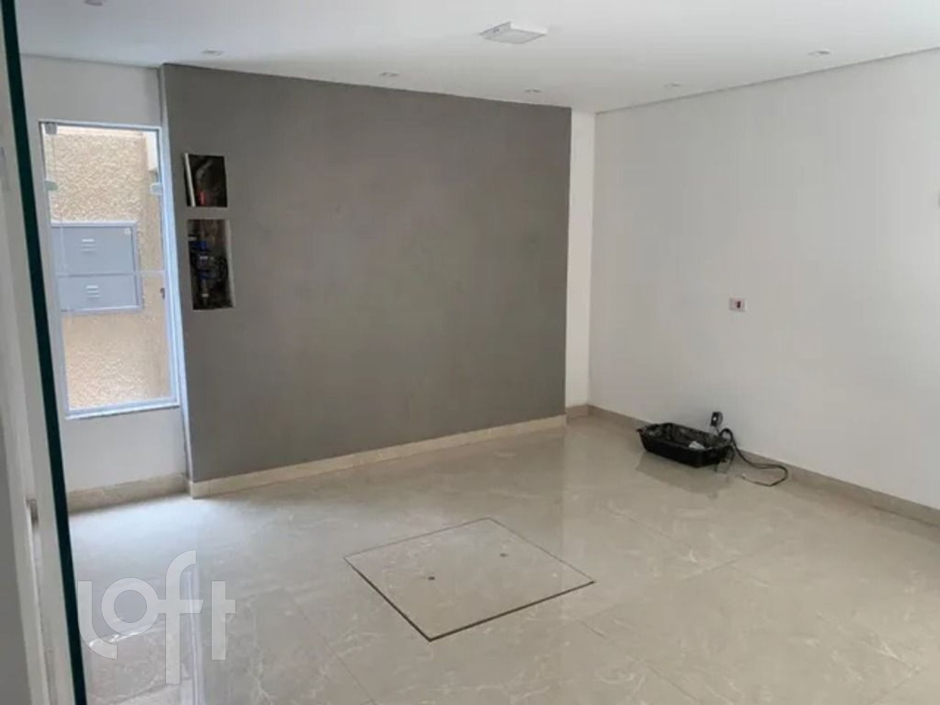 Apartamento à venda com 2 quartos, 37m² - Foto 2