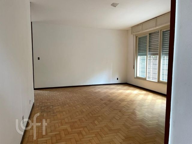 Casa com 289m², 3 dormitórios, 2 vagas, São João em Porto Alegre