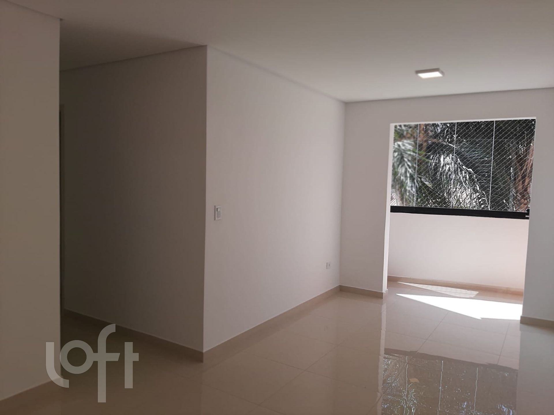 Apartamento à venda com 3 quartos, 67m² - Foto 1