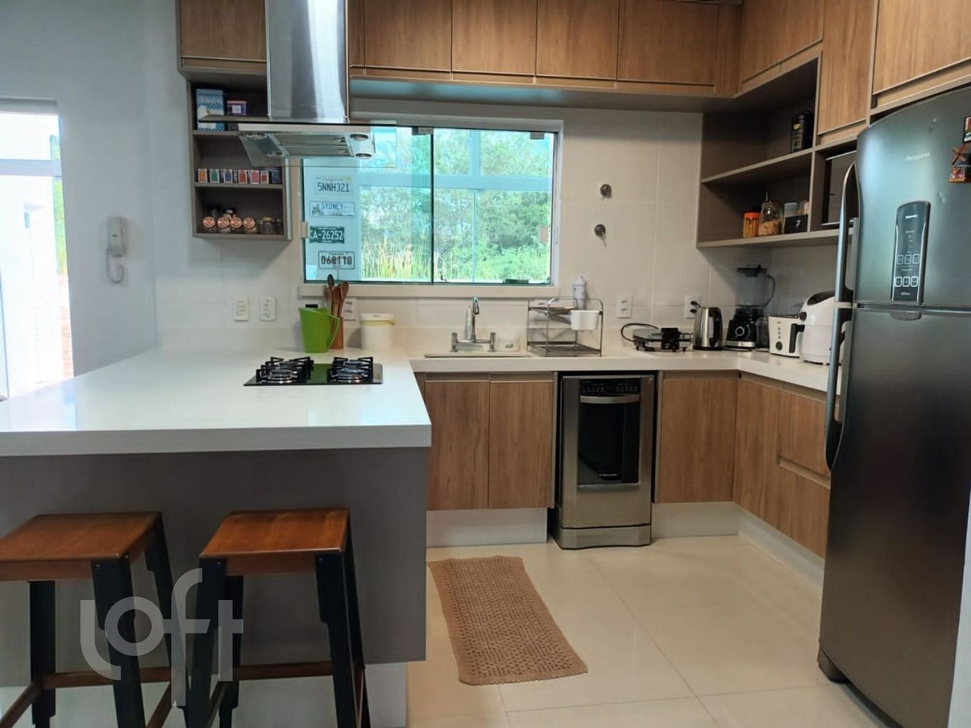 Casa Residencial com 224m², 4 quartos, 2 garagens, no bairro Ponta das Canas em Florianópolis