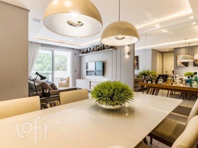 Apartamento com 79m², 2 dormitórios, 1 suíte, 2 vagas, Jardim Europa em Porto Alegre