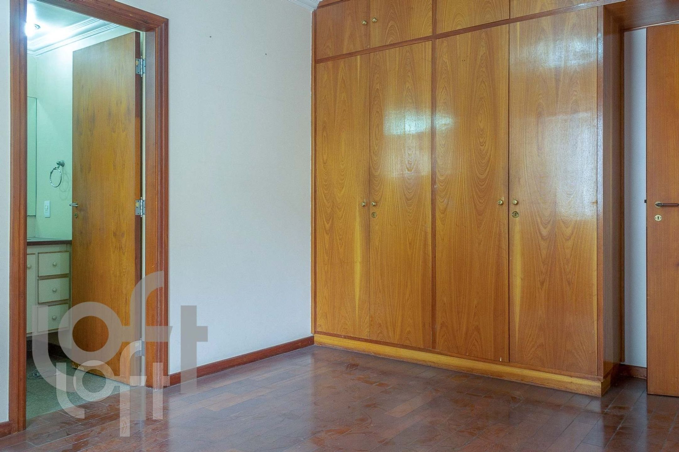 Apartamento à venda com 3 quartos, 220m² - Foto 6