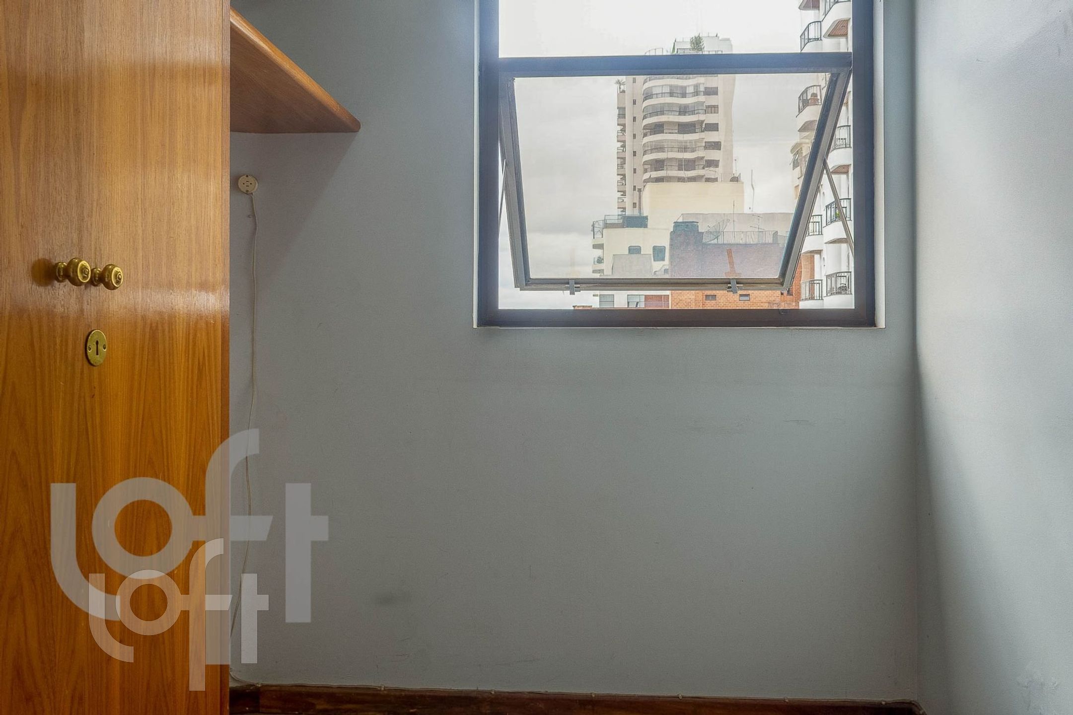 Apartamento à venda com 3 quartos, 220m² - Foto 4