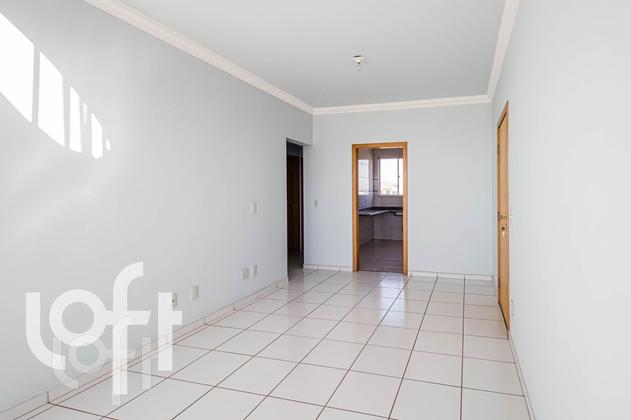 Apartamento à venda com 3 quartos, 200m² - Foto 1