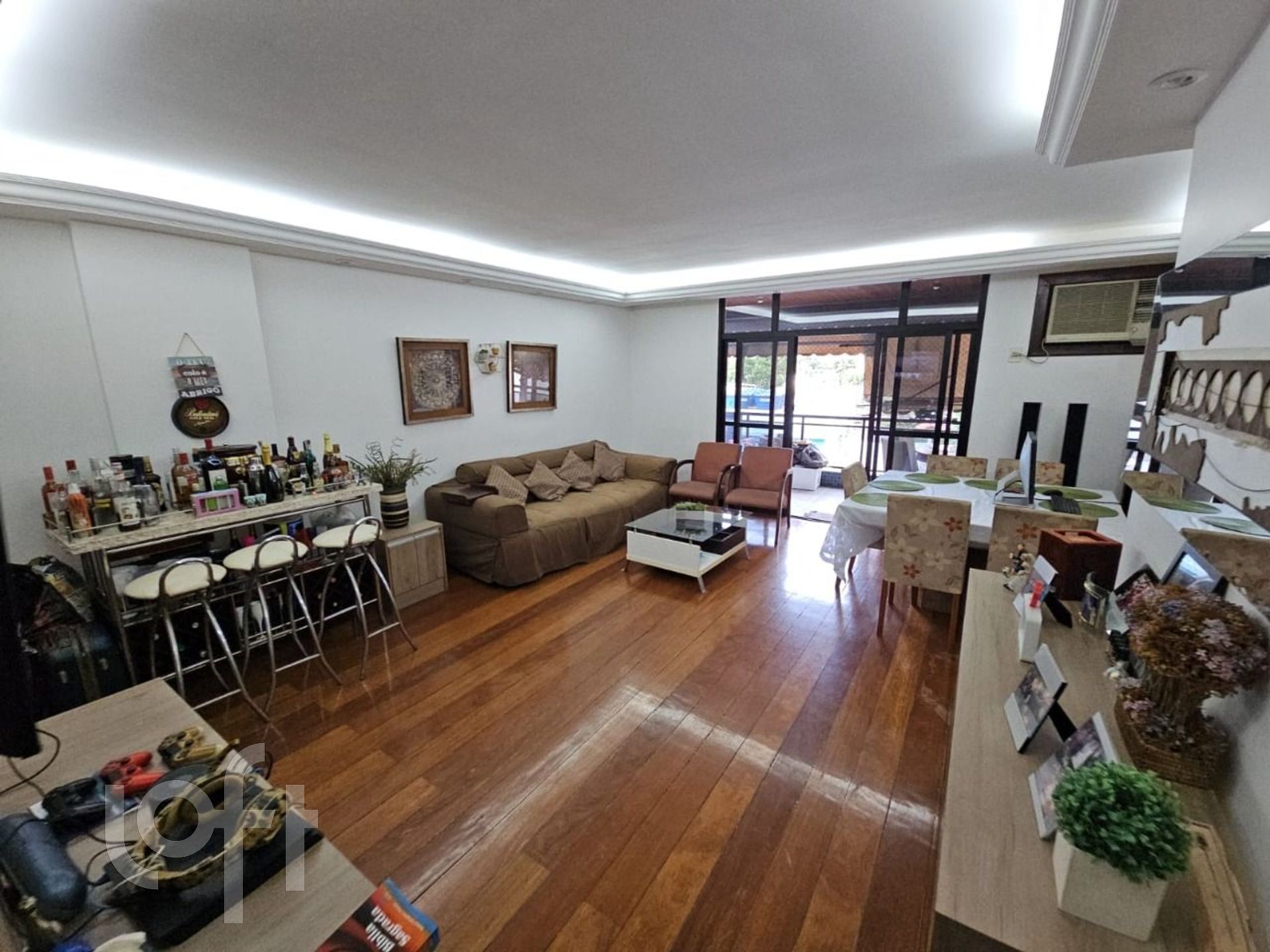 Apartamento à venda com 3 quartos, 124m² - Foto 2