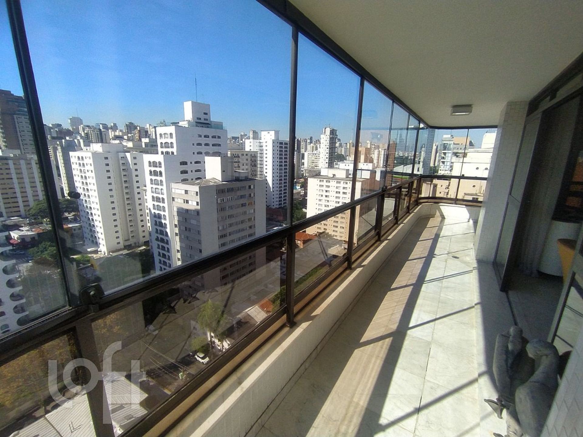 Apartamento à venda com 4 quartos, 298m² - Foto 2