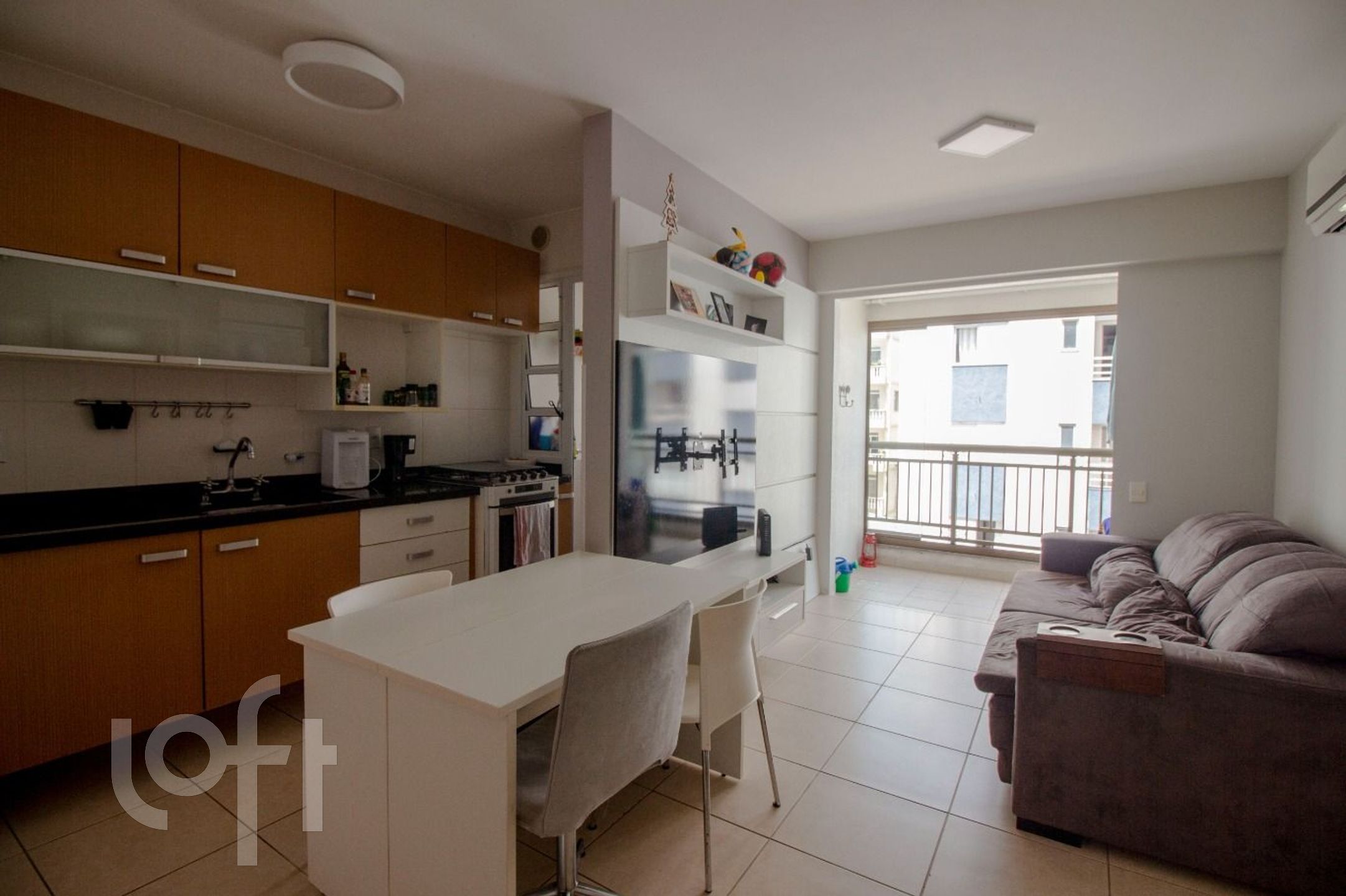 Apartamentos com 62m², 2 quartos, 1 suíte, 1 garagem, no bairro Pantanal em Florianópolis