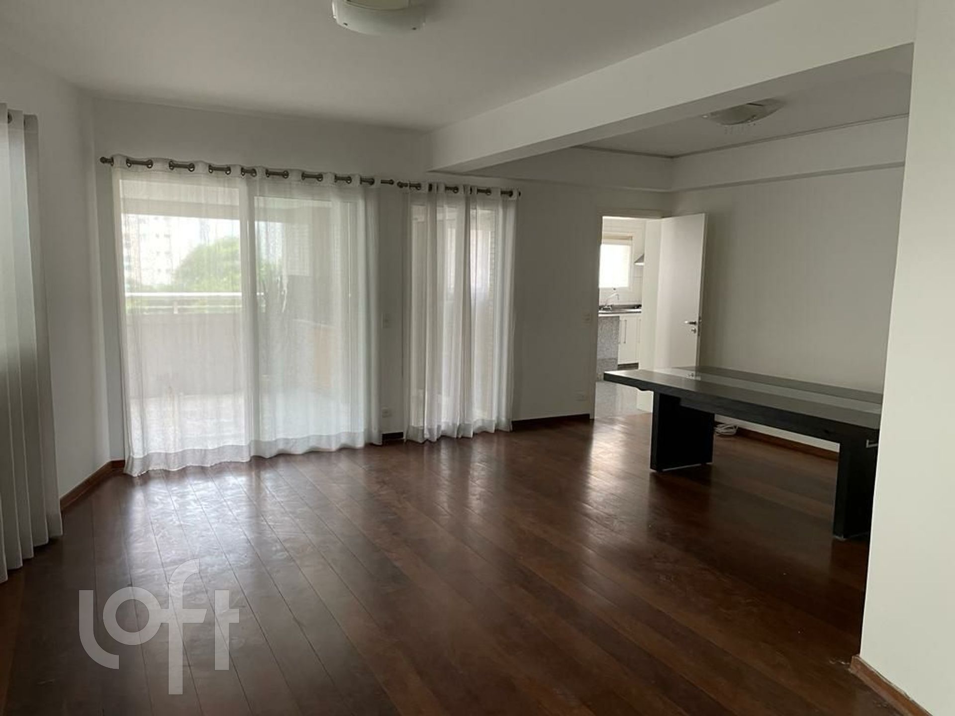 Apartamento à venda com 4 quartos, 220m² - Foto 2