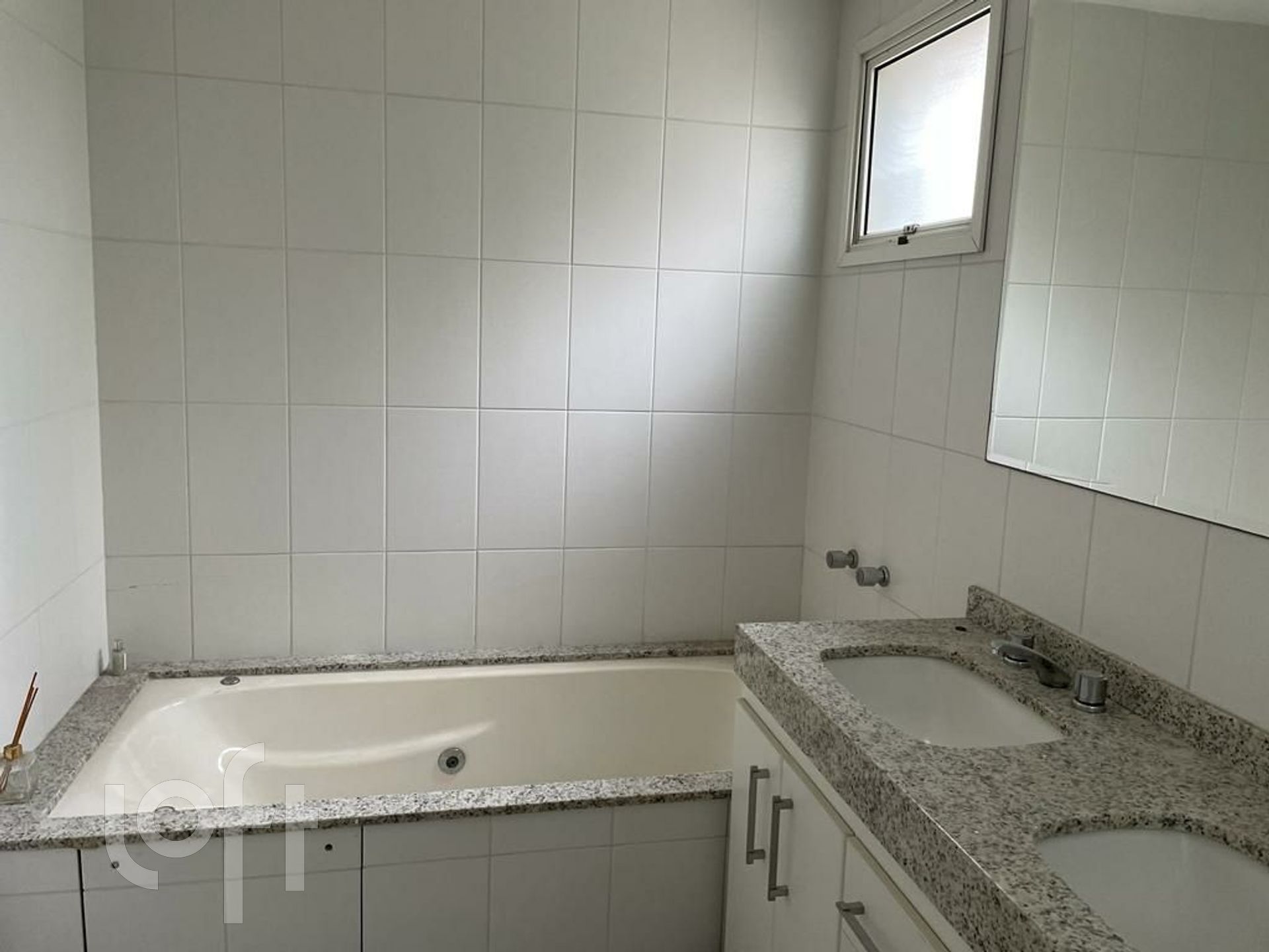 Apartamento à venda com 4 quartos, 220m² - Foto 20