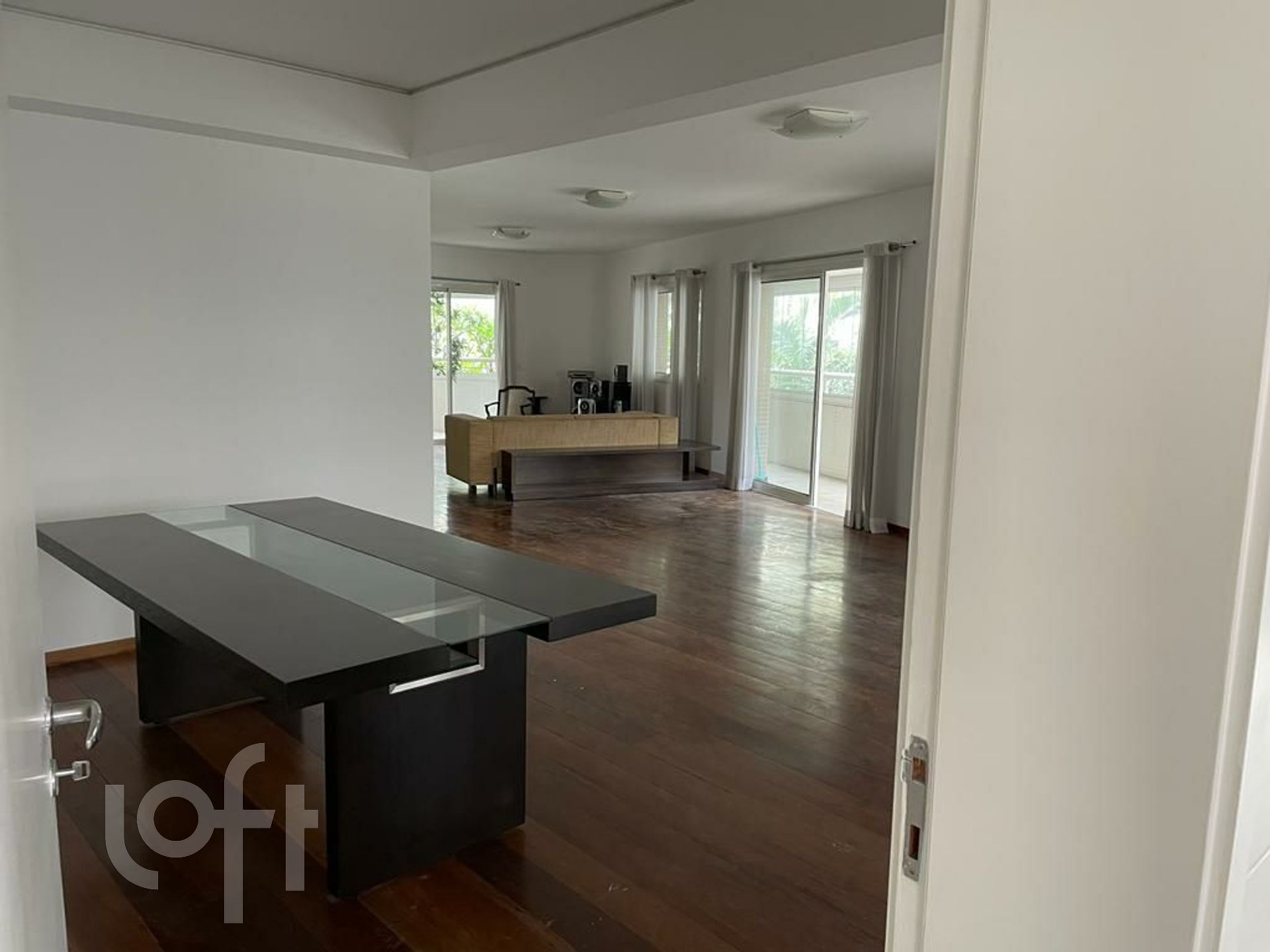 Apartamento à venda com 4 quartos, 220m² - Foto 14