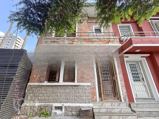 Casa com 190m², 3 dormitórios, 1 suíte, Menino Deus em Porto Alegre