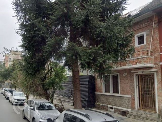 Casa com 190m², 3 dormitórios, 1 suíte, Menino Deus em Porto Alegre