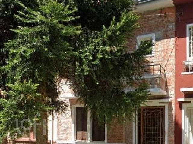 Casa com 190m², 3 dormitórios, 1 suíte, Menino Deus em Porto Alegre