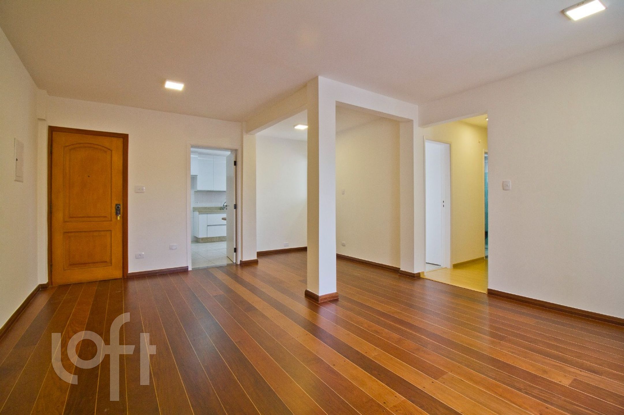 Apartamento à venda com 2 quartos, 100m² - Foto 3