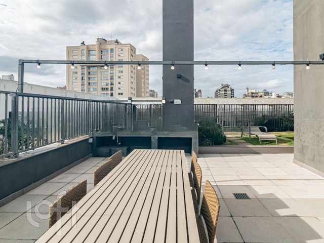 Apartamento com 41m², 1 dormitório, 1 vaga, Auxiliadora em Porto Alegre