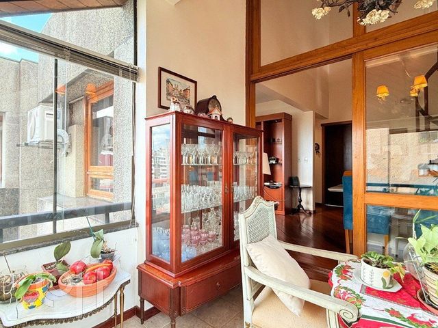 Apartamento com 228m², 3 dormitórios, 1 suíte, 3 vagas, Petrópolis em Porto Alegre