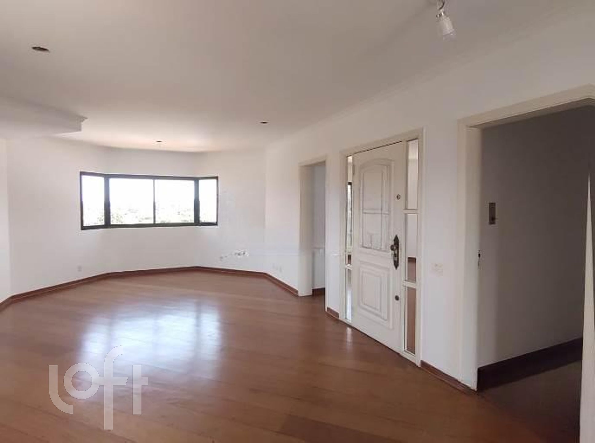 Apartamento à venda com 3 quartos, 170m² - Foto 2