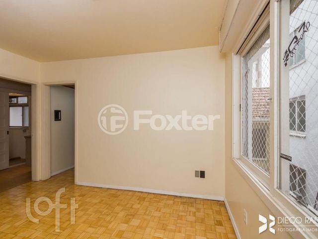Apartamento com 60m², 2 dormitórios, 2 vagas, Independência em Porto Alegre