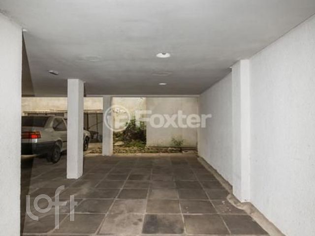 Apartamento com 60m², 2 dormitórios, 2 vagas, Independência em Porto Alegre