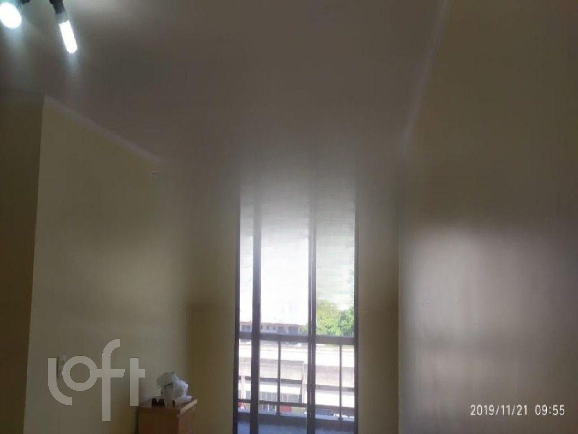 Apartamento à venda com 3 quartos, 68m² - Foto 2