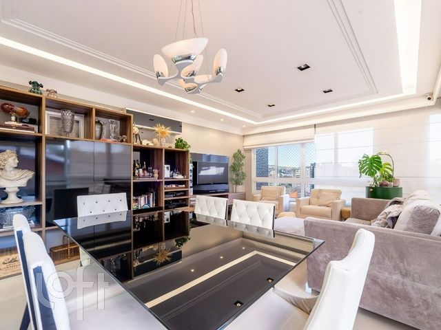 Apartamento com 105m², 3 dormitórios, 1 suíte, 2 vagas, Boa Vista em Porto Alegre