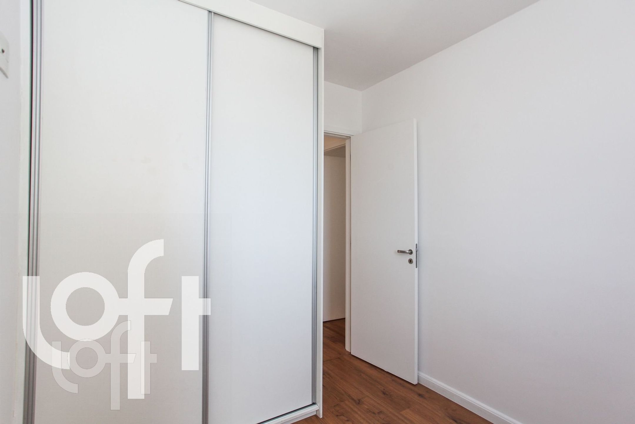 Apartamento à venda com 2 quartos, 58m² - Foto 4