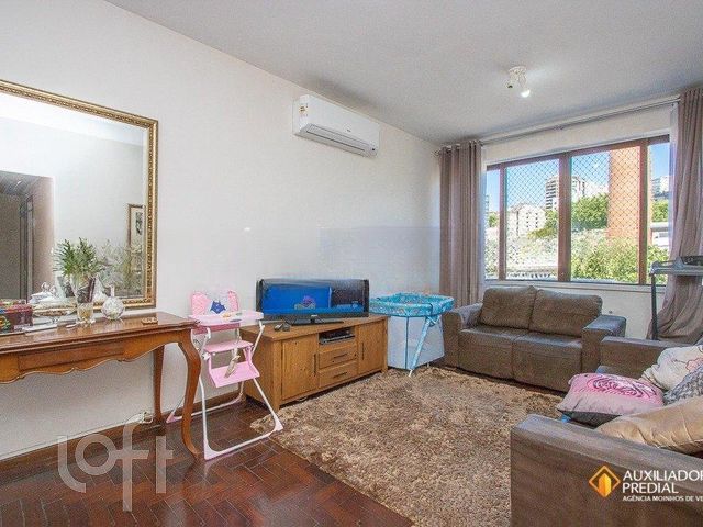 Apartamento com 110m², 3 dormitórios, 1 suíte, 1 vaga, Floresta em Porto Alegre