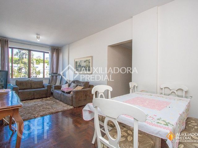 Apartamento com 110m², 3 dormitórios, 1 suíte, 1 vaga, Floresta em Porto Alegre