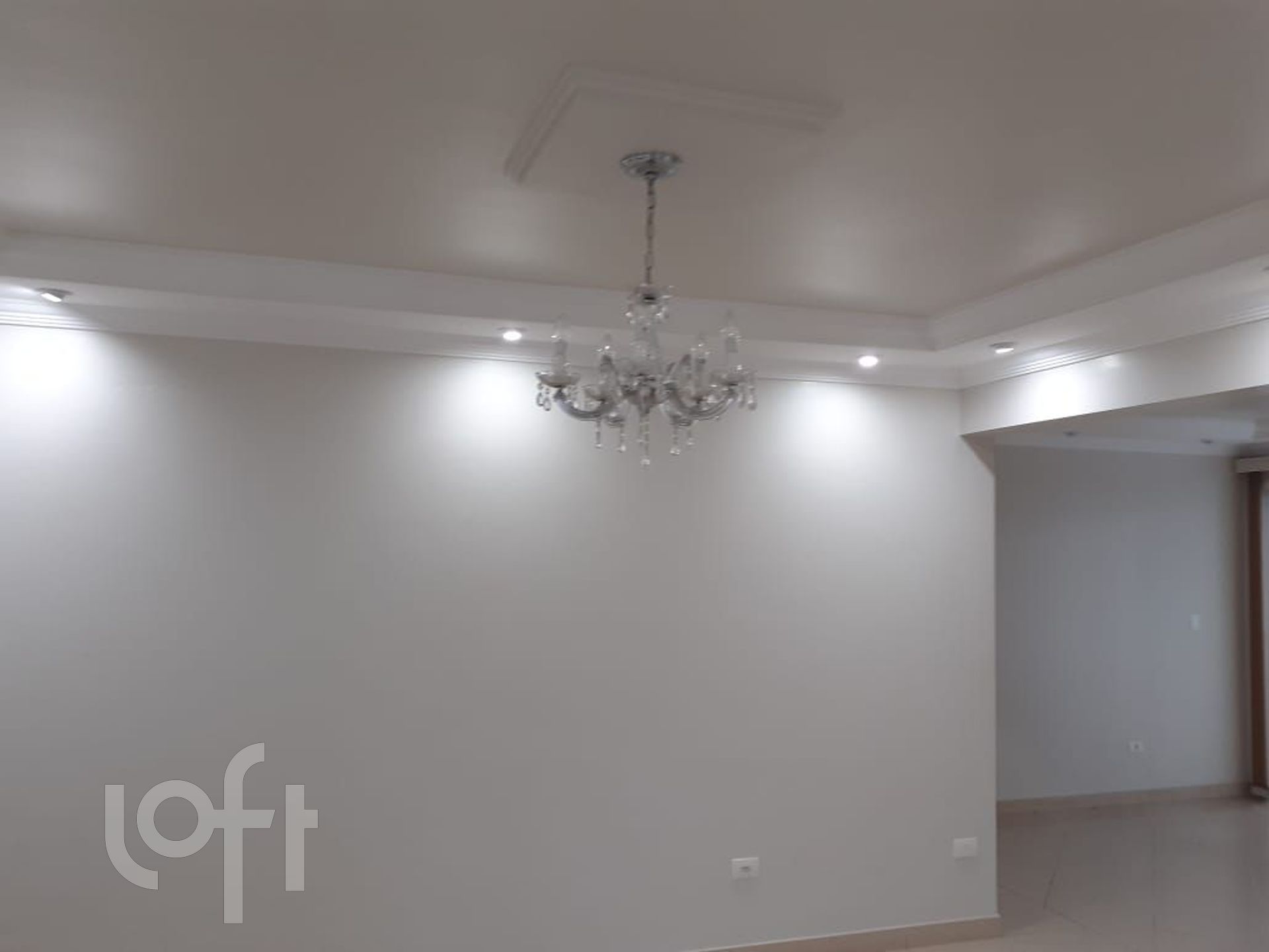 Apartamento à venda com 3 quartos, 150m² - Foto 2