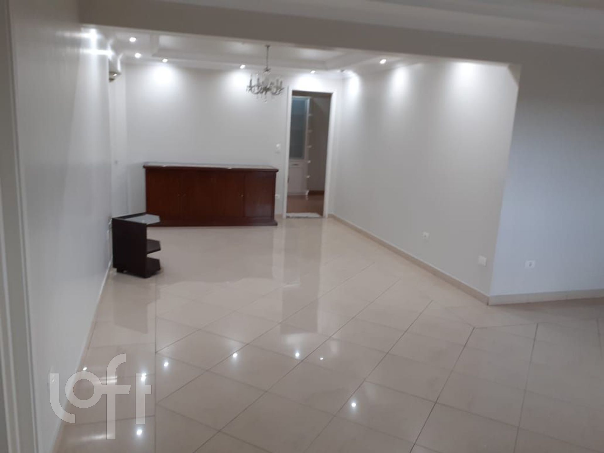 Apartamento à venda com 3 quartos, 150m² - Foto 1