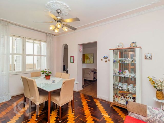 Apartamento com 90m², 3 dormitórios, Floresta em Porto Alegre