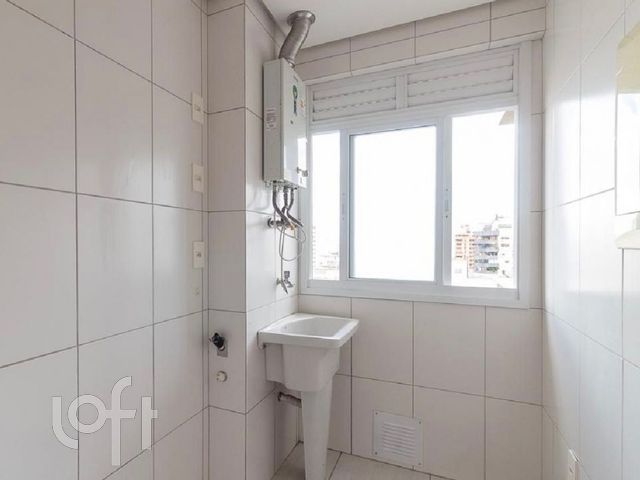 Apartamento com 62m², 2 dormitórios, 1 suíte, 2 vagas, Rio Branco em Porto Alegre