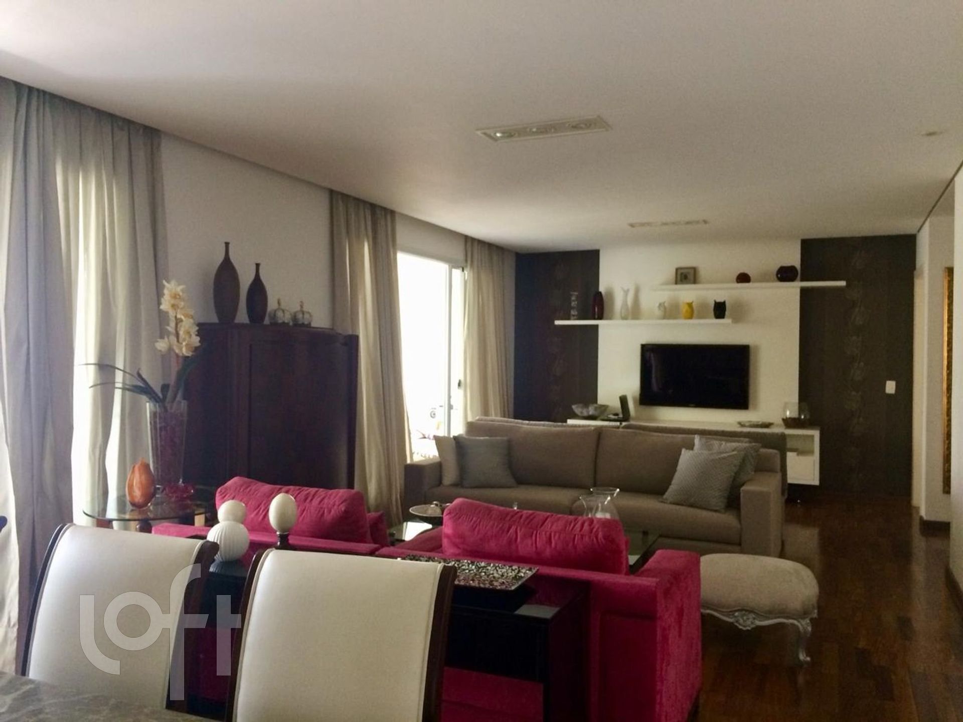 Apartamento à venda com 4 quartos, 216m² - Foto 17