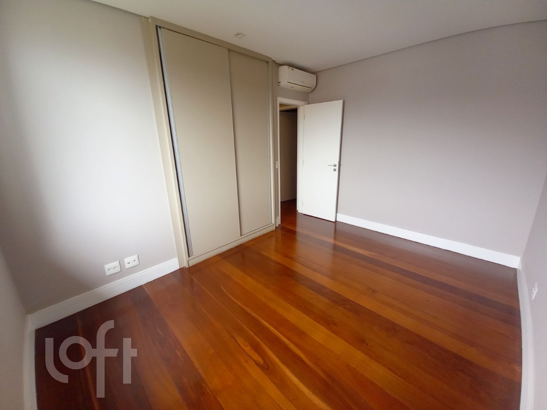 Apartamento à venda com 4 quartos, 340m² - Foto 10